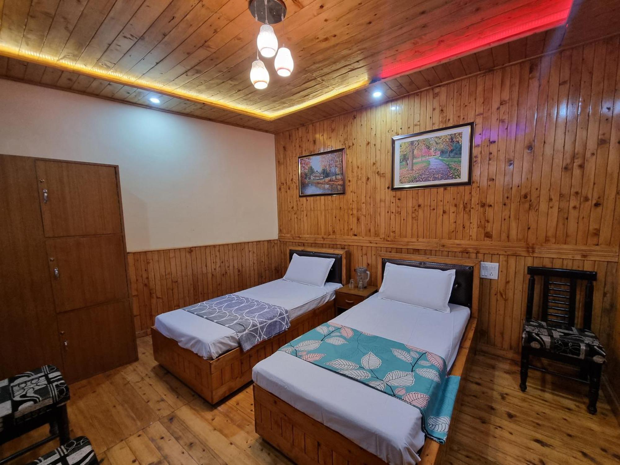 Forest Vibes Kalatop-Rooms And Restaurant Dalhousie Exterior photo