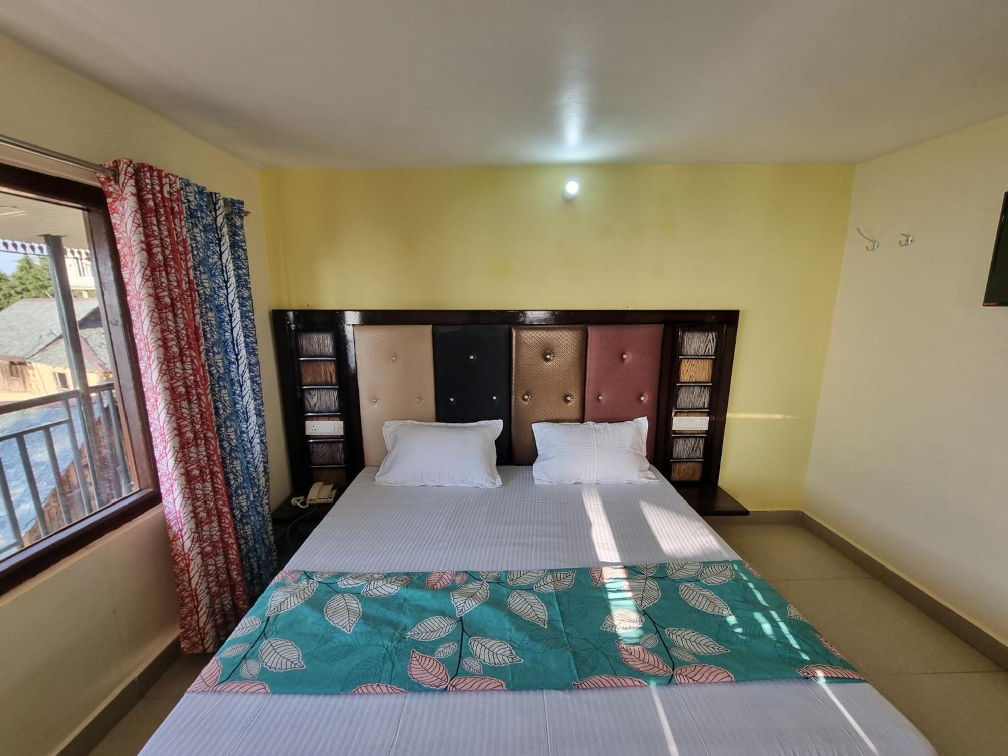 Forest Vibes Kalatop-Rooms And Restaurant Dalhousie Exterior photo