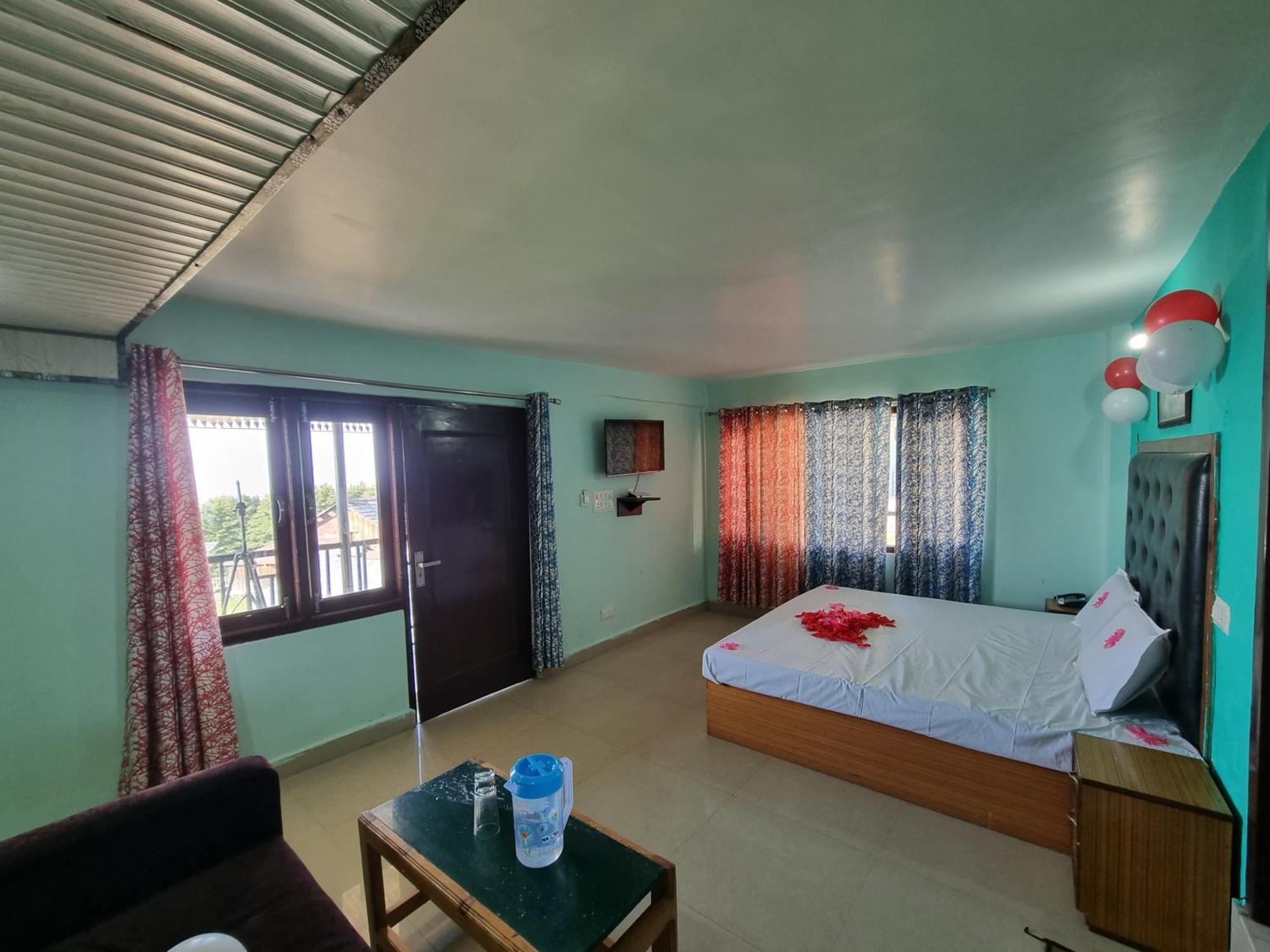 Forest Vibes Kalatop-Rooms And Restaurant Dalhousie Exterior photo